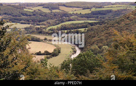 Vista sul fiume Wye vicino Llandogo nel Galles del Sud, Monmouthshire Foto Stock