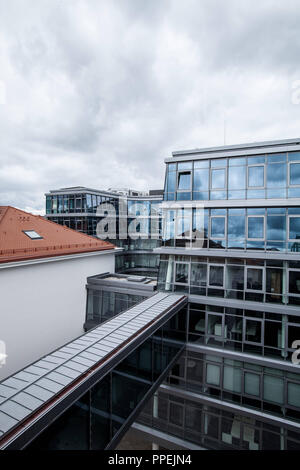 La vista dalla terrazza sul tetto del nuovo edificio della Siemens Corporate Headquarters a Wittelsbacherplatz tra Altstadtring e Kardinal-Doepfner-Strasse. Foto Stock
