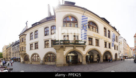 Panorama della Hofbraeuhaus a Monaco di Baviera Foto Stock