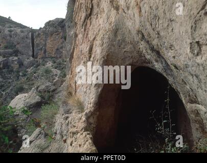 GALERIAS EN LA ROCA. Posizione: ACUEDUCTO ROMANO DE PEÑA CORTADA. Chelva. Valencia. Spagna. Foto Stock