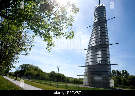 Torre meteorologica nel campus dell Università Tecnica di Monaco di Baviera (TUM) di Garching. Foto Stock