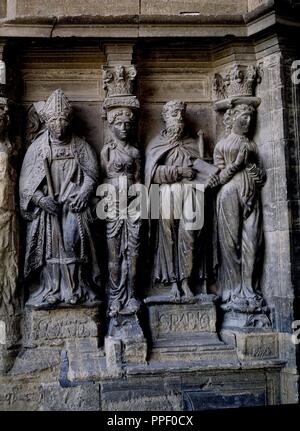 DETALLE DE LA PORTADA PRINCIPAL DE LA CATEDRAL de Nuestra Señora de la huerta - SIGLO XVI. Posizione: Catedral de Nuestra Señora de la huerta. TARAZONA. Saragozza Zaragoza. Spagna. Foto Stock