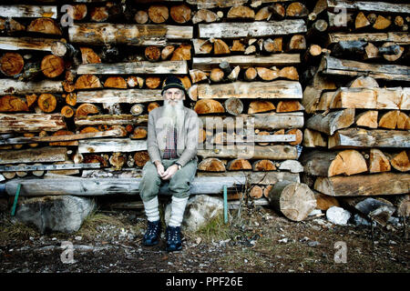 Ritratto di guida di alta montagna e membro della band Garmisch-Partenkirchen originale, Sepp inverno Foto Stock