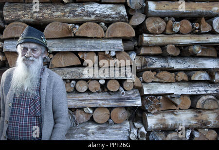 Ritratto di guida di alta montagna e membro della band Garmisch-Partenkirchen originale, Sepp inverno Foto Stock