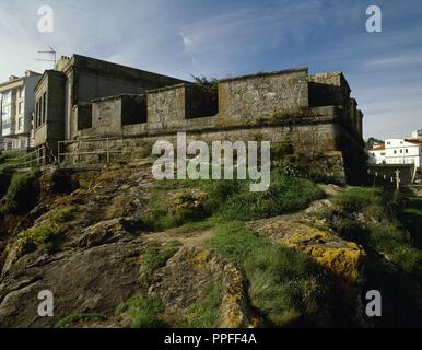 Spagna Galizia, La Coruña-una provincia, Fisterra (Finisterre). Saint Charles Castello. Fortificazione costruita durante il regno di Carlo III di Spagna, per difendere la costa da attacchi inglese del XVIII secolo. Costa della morte. Foto Stock