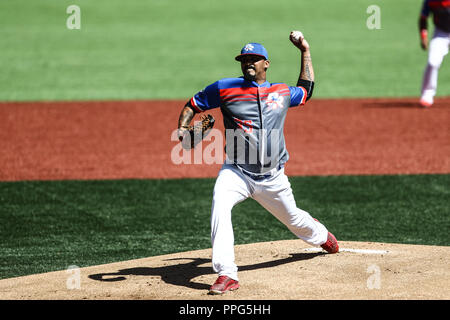 Giovanni Soto. . Acciones, duranti el partido de beisbol entre Criollos de Caguas de Puerto Rico contra las Águilas Cibaeñas de Republica Dominicana, Foto Stock