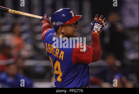 Homerun de Miguel Cabrera en la parte alta de la novena entrada que rappresentanouna la carrera 3 por 2 de italia, duranti el partido de desempate Italia vs Foto Stock