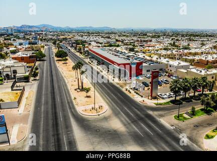 Vista aerea della finale boulevard Morelos nel furto. Kia auto Agenzia. Kia Morelos. KIA (Foto: Luis Gutierrez / NortePhoto) Foto Stock