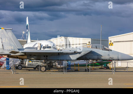 Viste Exteriorr dell'Alaska Aviation Museum si trova sul Lago di cappa ad Anchorage in Alaska Foto Stock