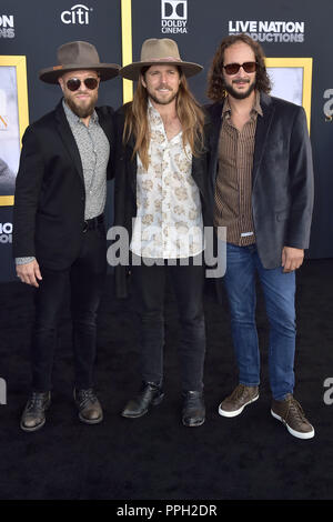 Los Angeles, California. 24Sep, 2018. Corey McCormick, Lukas Nelson e Anthony LoGerfo frequentando il 'è nata una stella' premiere presso lo Shrine Auditorium il 24 settembre 2018 a Los Angeles, California. | Utilizzo di credito in tutto il mondo: dpa/Alamy Live News Foto Stock