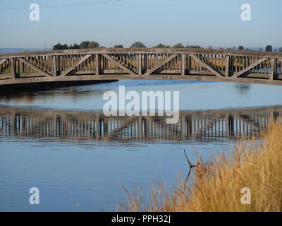 Sheerness, Kent, Regno Unito. 26 Sep, 2018. Regno Unito: Meteo una luminosa giornata soleggiata con un cielo azzurro in Sheerness, Kent. Credito: James Bell/Alamy Live News Foto Stock