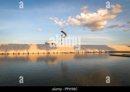 Memorial JK - Juscelino Kubitschek Memorial al tramonto - Brasilia, Distrito Federal, Brasile Foto Stock