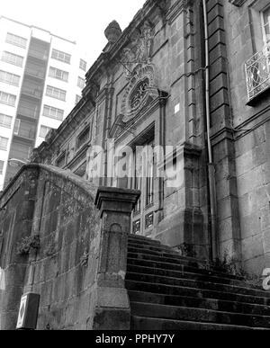 FACHADA DEL EDIFICIO ARCHIVO O LICEO CONSTRUIDO EN EL SIGLO XVIII - NEOCLASICISMO GALLEGO - attuale SEDE DEL AYUNTAMIENTO - B/N - años 50. Location: Edificio ARCHIVO O LICEO. La Coruña. Spagna. Foto Stock