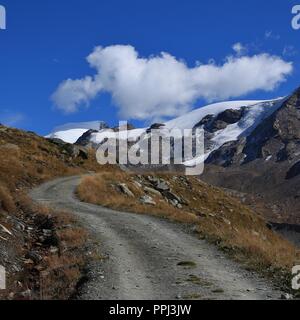 Findel e Glacier trail. Paesaggio in Zermatt, Svizzera. Foto Stock