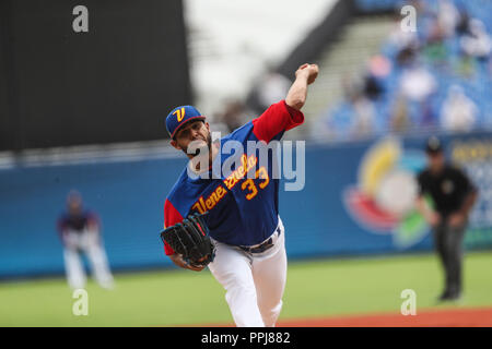 Martin Perez brocca inicial de Venezuela hace lanzamientos en el cierre del primer inning, duranti el partido entre Italia vs Venezuela, mondo Baseba Foto Stock