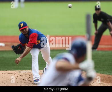 Martin Perez brocca inicial de Venezuela hace lanzamientos en el cierre del primer inning, duranti el partido entre Italia vs Venezuela, mondo Baseba Foto Stock