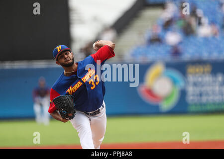 Martin Perez brocca inicial de Venezuela hace lanzamientos en el cierre del primer inning, duranti el partido entre Italia vs Venezuela, mondo Baseba Foto Stock