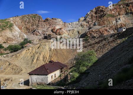 Pilares villaggio di Nacozari, Sonora, Messico. abbandonata città mineraria di Ghost Town, villaggio da solo. (Foto: LuisGutierrez) pueblo Pilares de Nacozari, figlio Foto Stock