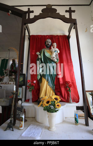 Pilares villaggio di Nacozari, Sonora, Messico. abbandonata città mineraria di Ghost Town, villaggio da solo. (Foto: LuisGutierrez) pueblo Pilares de Nacozari, figlio Foto Stock