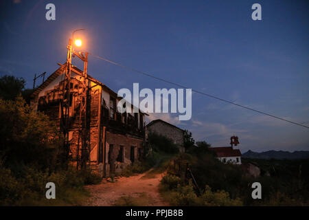 Pilares villaggio di Nacozari, Sonora, Messico. abbandonata città mineraria di Ghost Town, villaggio da solo. (Foto: LuisGutierrez) pueblo Pilares de Nacozari, figlio Foto Stock