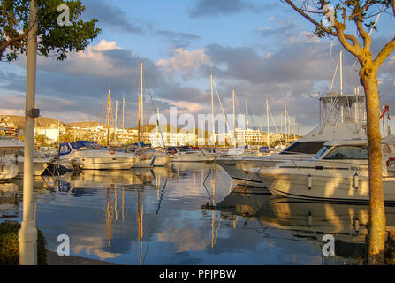 Tramonto a porta Alcudias Mallorca Foto Stock