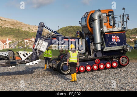 Llandudno Conwy County Borough Wales UK RNLI Avviare il trattore SC-T14 costruita da Clayton Engineering Foto Stock