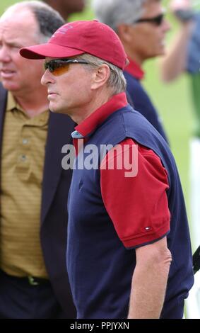 Sky One Allstar Cup presso il Celtic Manor Resort, Newport, oggi ( Sabato 27/8/05 ). Michael Douglas. Foto Stock