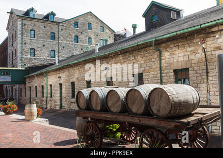 TORONTO, Canada - 18 settembre 2018: Distillery District (Ex Gooderham & mosto Distillery) - storico e intrattenimenti. Esso contiene num Foto Stock