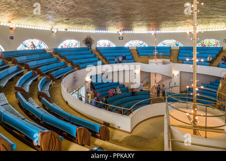 Interno della Annunciazione chiesa Greco Ortodossa progettata da Frank Lloyd Wright Foto Stock