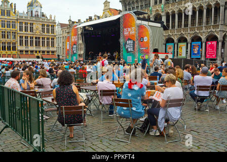 Bruxelles Weekend di Jazz, il festival del jazz, il Grand Place, il Grote Markt, piazza principale di Bruxelles, in Belgio Foto Stock