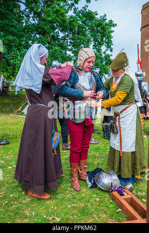 Grand giostra medievale nel Castello di Kenilworth, Warwickshire, West Midlands, England, Regno Unito, Europa Foto Stock