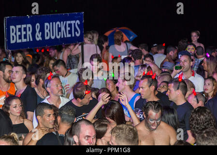 Festa di Halloween ar Ark bar, Chaweng Beach, Koh Samui, Thailandia Foto Stock