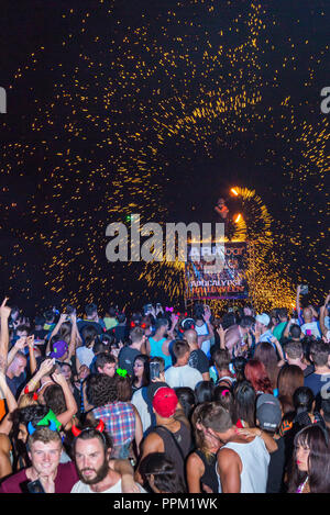 Festa di Halloween ar Ark bar, Chaweng Beach, Koh Samui, Thailandia Foto Stock