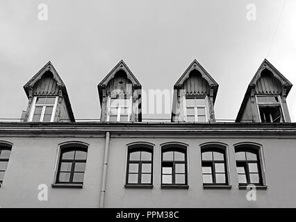 Vecchi solai in legno nella città vecchia di Riga, Lettonia Foto Stock