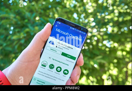 MONTREAL, Canada - 28 agosto 2018: Microsoft OneDrive app Android sul Samsung s8 schermo. Foto Stock