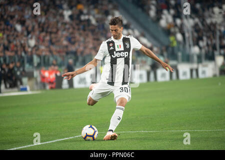 Torino, Italia. Il 26 settembre 2018. Rodrigo Betancur della Juventus durante la Serie A nella partita tra Juventus e Bologna a Juventus Stadium, Torino, Italia il 26 settembre 2018. Foto di Alberto Gandolfo. Solo uso editoriale, è richiesta una licenza per uso commerciale. Nessun uso in scommesse, giochi o un singolo giocatore/club/league pubblicazioni. Credit: UK Sports Pics Ltd/Alamy Live News Foto Stock