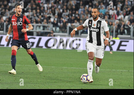 Torino, Italia. 26 Settembre, 2018. Medhi Benatia della Juventus FCduring la serie di una partita di calcio tra Juventus e Bologna FC presso lo stadio Allianz il 26 settembre 2018 a Torino, Italia. Credito: FABIO PETROSINO/Alamy Live News Foto Stock