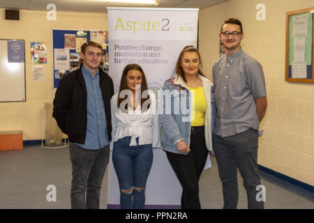 Cork, Irlanda. Il 26 settembre, 2018. Grande successo per il DPS Aspire2 lancio del programma, St Aidans C.C Cork City. Nella foto qui (LtoR) è Sean Boyle, Aoife Mulryan, Niamh lungo e Kyle Mc Mullan. Stasera St Aidans ha lanciato questo anni Aspire2 studente programma di supporto, l'evento ha visto un folto gruppo di genitori e studenti frequentano la scuola è uno dei sei nel paese di essere coinvolti nel programma. Credito: Damian Coleman/Alamy Live News. Foto Stock