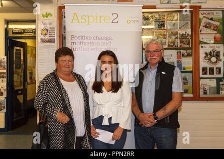 Cork, Irlanda. Il 26 settembre, 2018. Grande successo per il DPS Aspire2 lancio del programma, St Aidans C.C Cork City. Nella foto qui (LtoR) è Helan Hennessy, Aoife Mulryan e John Hennessy. Stasera St Aidans ha lanciato questo anni Aspire2 studente programma di supporto, l'evento ha visto un folto gruppo di genitori e studenti frequentano la scuola è uno dei sei nel paese di essere coinvolti nel programma. Credito: Damian Coleman/Alamy Live News. Foto Stock