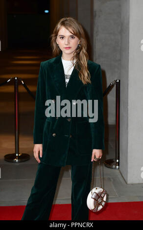 Emilia Jones arriva alla premiere di due per la gioia per il cinema Everyman in Kings Cross, London. Foto Stock