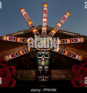 Il gate del Namgis prima nazione in Alert Bay, British Columbia Foto Stock