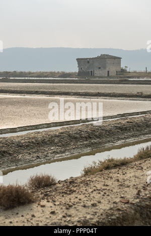 Abbandonato il vecchio salina casa di Secovlje saline parco naturale in Slovenia. Foto Stock