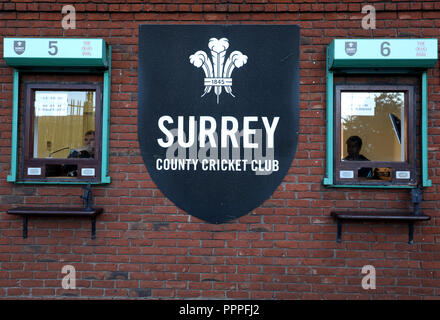 Vista generale del terreno davanti al giorno quattro della Specsavers County Championship Division 1 al Kia Oval, Londra. PREMERE ASSOCIAZIONE foto. Data foto: Giovedì 27 settembre 2018. Vedi la storia della Pennsylvania Cricket Surrey. Il credito fotografico dovrebbe essere: Steven Paston/PA Wire. RESTRIZIONI: Solo per uso editoriale. Nessun uso commerciale senza previo consenso scritto della BCE. Solo immagini fisse. Nessuna immagine in movimento per emulare la trasmissione. Nessuna rimozione o oscuramento dei logo degli sponsor. Foto Stock