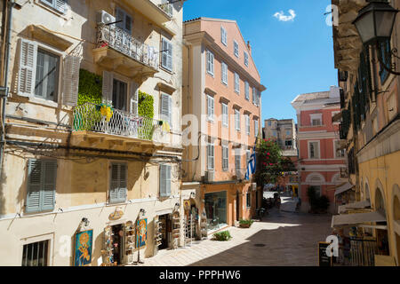 Centro storico vicolo, Corfù, Corfù, Grecia Foto Stock