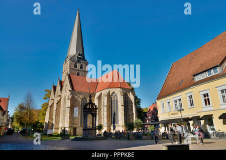 San Johannis-Kirche, Neuer Markt, Herford, Nordrhein-Westfalen, Deutschland Foto Stock