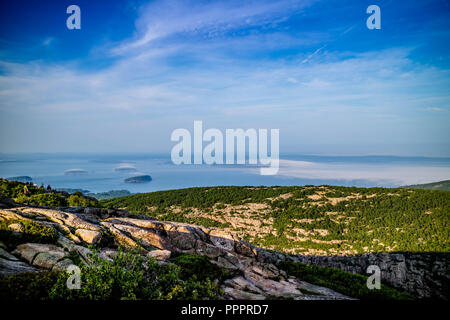 Il francesino affacciato sulla baia nel Parco Nazionale di Acadia, Maine Foto Stock