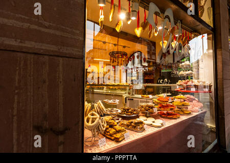 Bakery Shop finestra. Strasburgo, Francia Foto Stock