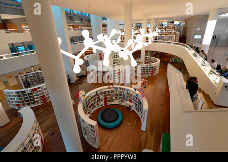 Openbare Bibliotheek Amsterdam, Oosterdokskade, Amsterdam, Niederlande Foto Stock