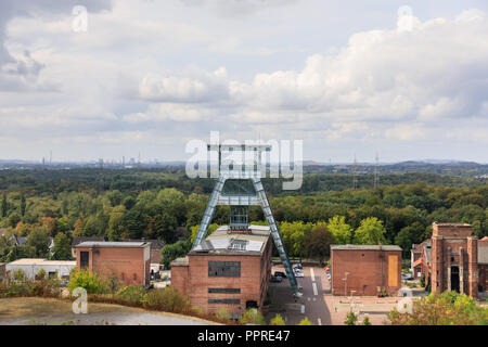 Zeche Ewald vista panoramica dal di sopra, edifici industriali e la ex miniera di carbone di torre di albero, Herten, Ruhrgebiet, Germania Foto Stock