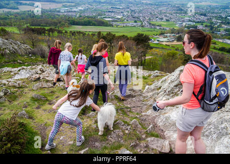 Persone, di un gruppo di ragazze trekking Bray Testa, Wicklow Dublino Irlanda Foto Stock